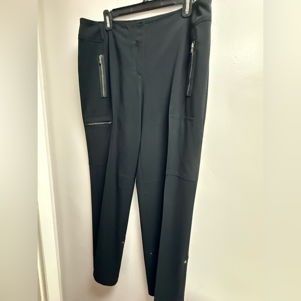 2/$45 on $30 Pants. GUC Chico's Black Rollable Crop Pants Chicos Size 2 (12-14)